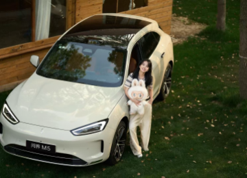 20万级智能SUV选什么？年轻人都安利的问界新M5 Ultra