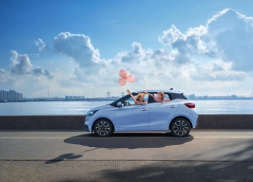 江铃集团新能源易至汽车EV3 PLUS：踏春神器，安全与潮玩一键兼得